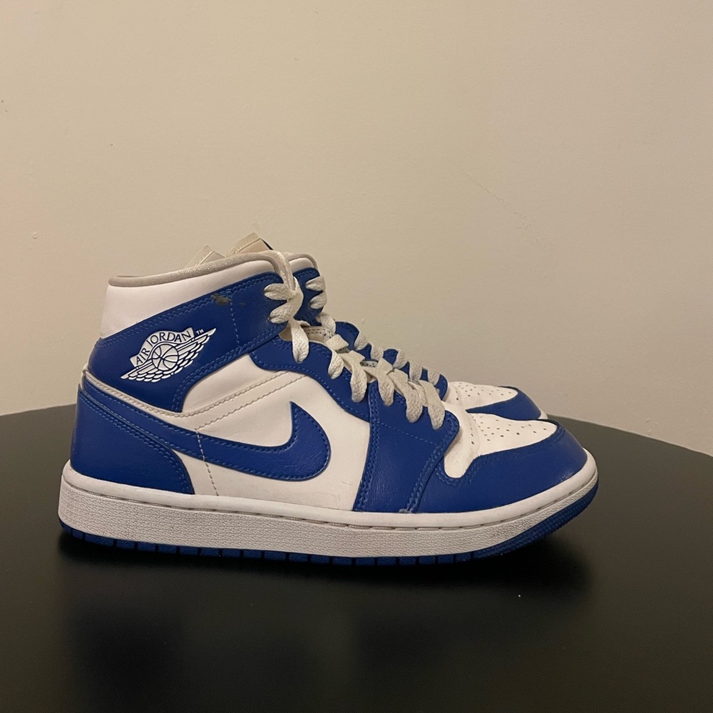 Nike Sneakers: Air Jordan 1 Mid ‘Kentucky Blue’